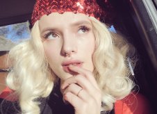 Bella Thorne Pictures