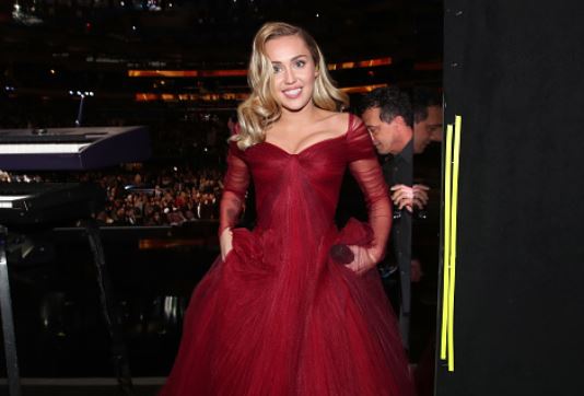 Miley Cyrus Baby Bump Grammys