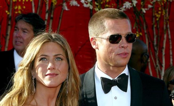 Jennifer Aniston Brad Pitt Kissing Photo