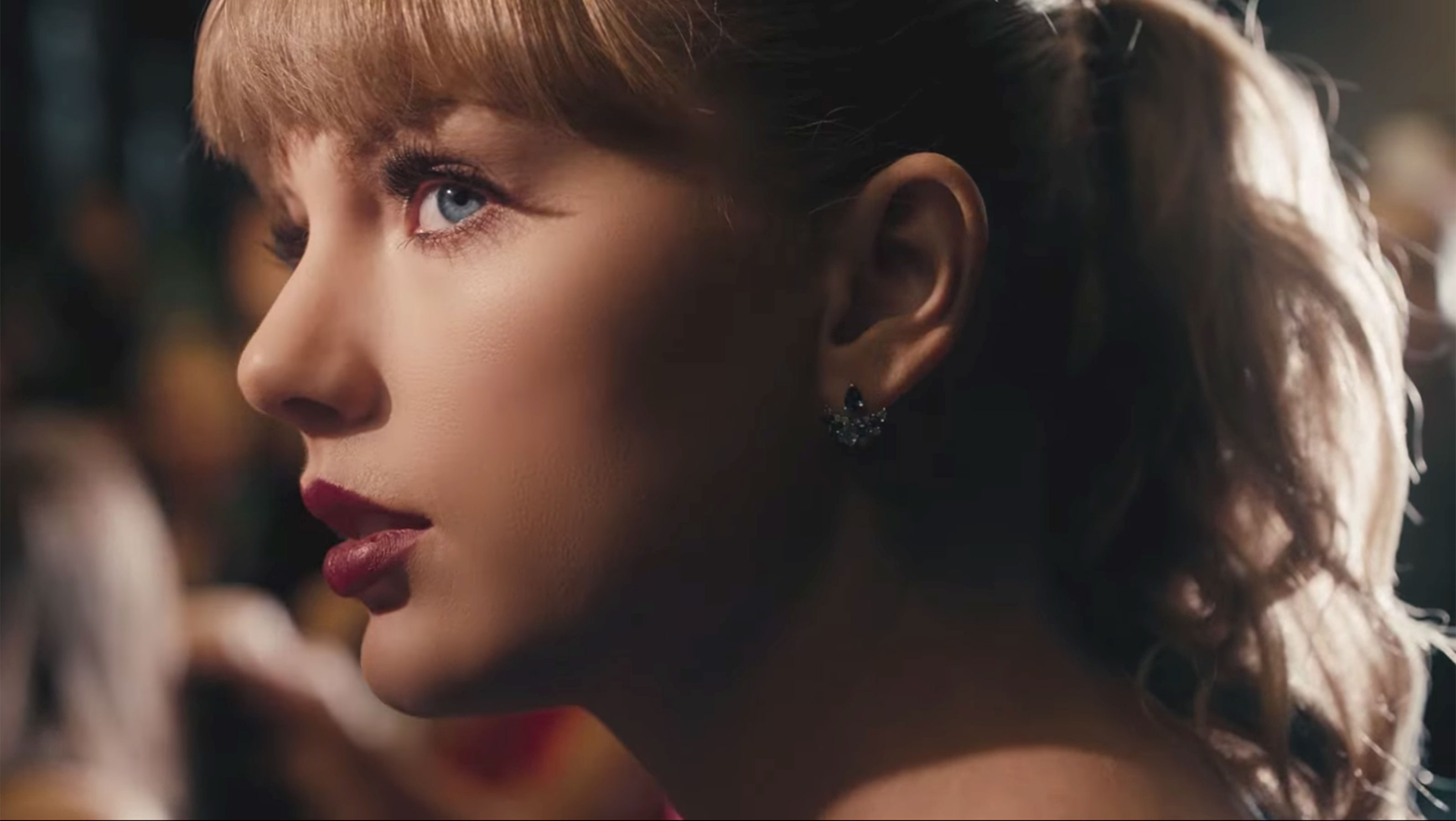 Taylor Swift in "Delicate" music video