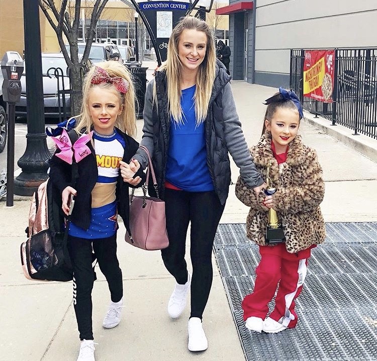 Leah Messer With Her Daughters