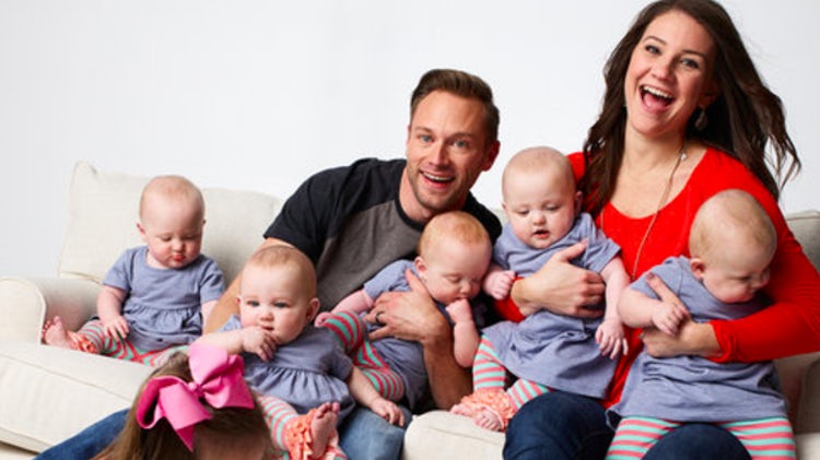 When does outdaughtered come back