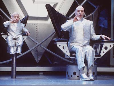 Mike Myers Pays Tribute to 'Austin Powers' Co-Star Verne Troyer After Death -- See Who Else in Hollywood Is Speaking Up