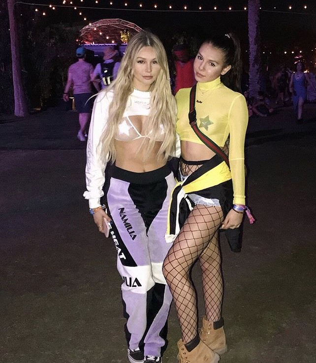 Corinne Olympios With Her Sister Taylor