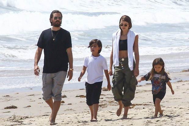 Malibu, CA - *EXCLUSIVE* - Scott Disick enjoys a stroll on the beach with Sofia Richie and his kids. The group look happy as they make their way down the picturesque beach.Pictured: Scott Disick, Sofia Richie, Penelope Scotland Disick, Mason Dash DisickBACKGRID USA 29 APRIL 2018 USA: +1 310 798 9111 / usasales@backgrid.comUK: +44 208 344 2007 / uksales@backgrid.com*UK Clients - Pictures Containing ChildrenPlease Pixelate Face Prior To Publication*