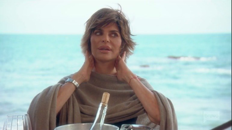 Lisa Rinna - Facelift