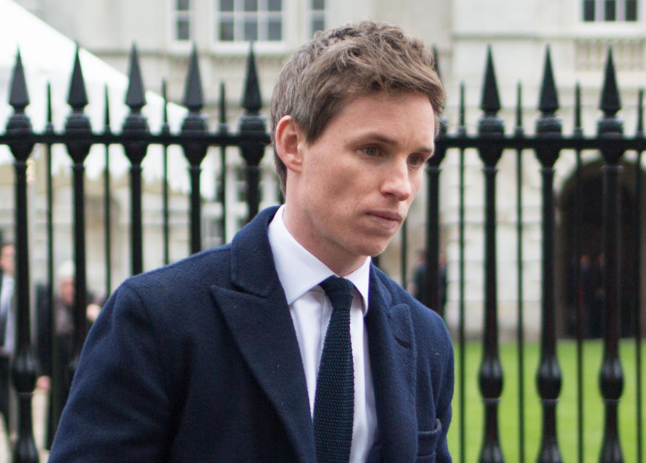 Eddie Redmayne Pays Tribute To Stephen Hawking At His Funeral